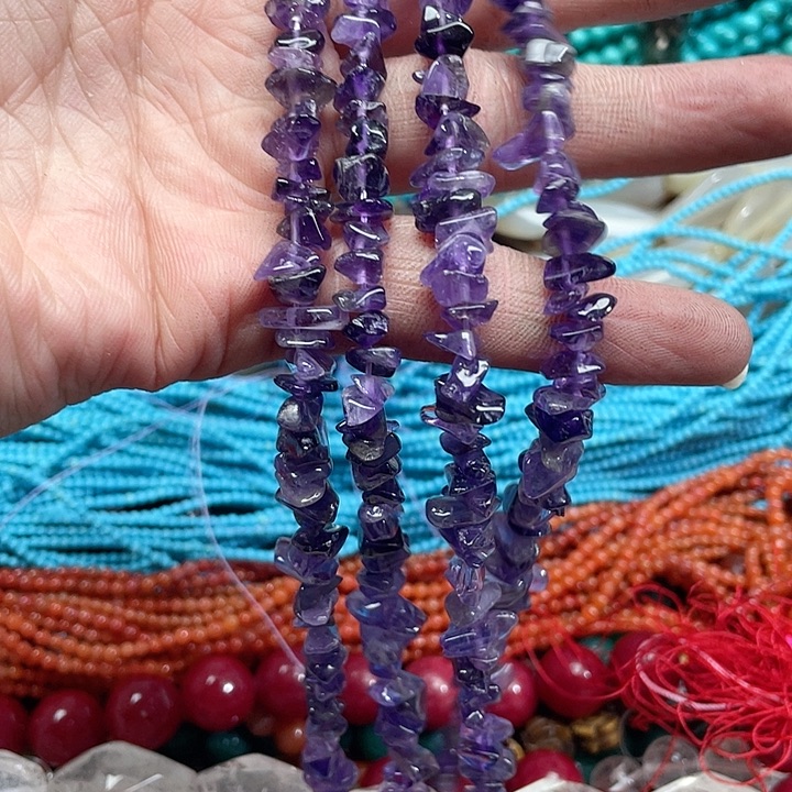 玛瑙/玉髓珠宝半成品未镶嵌一条乌拉圭紫水晶碎石