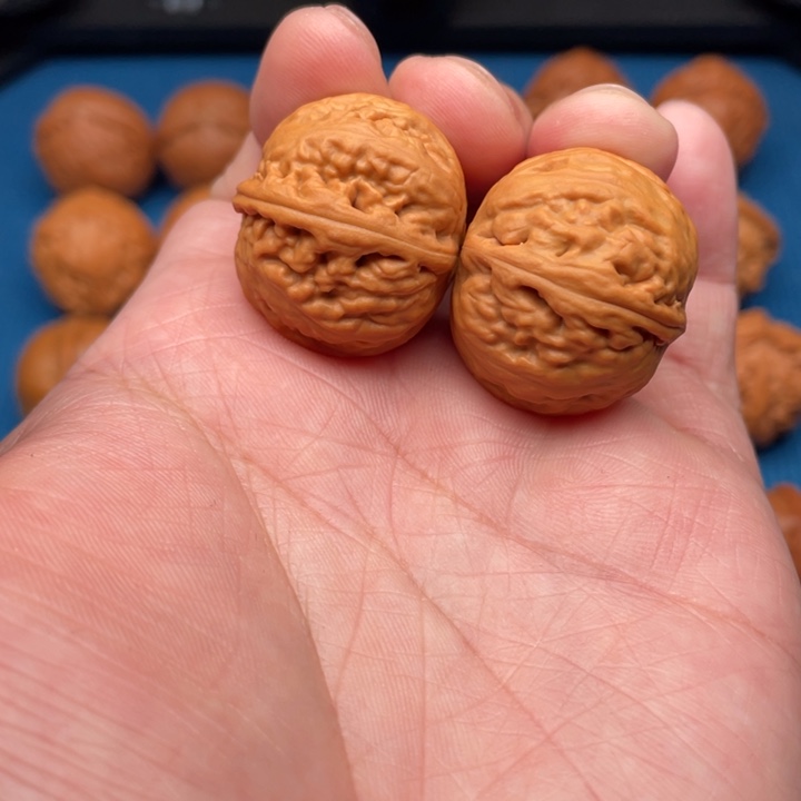 文玩核桃把件球八棱