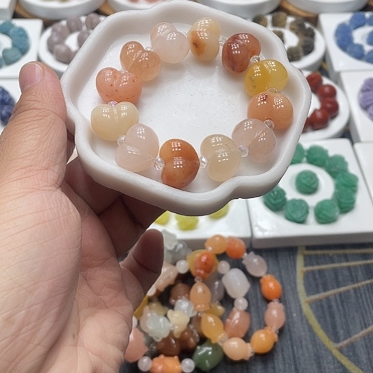 石英质玉（非洲翠）合金手串