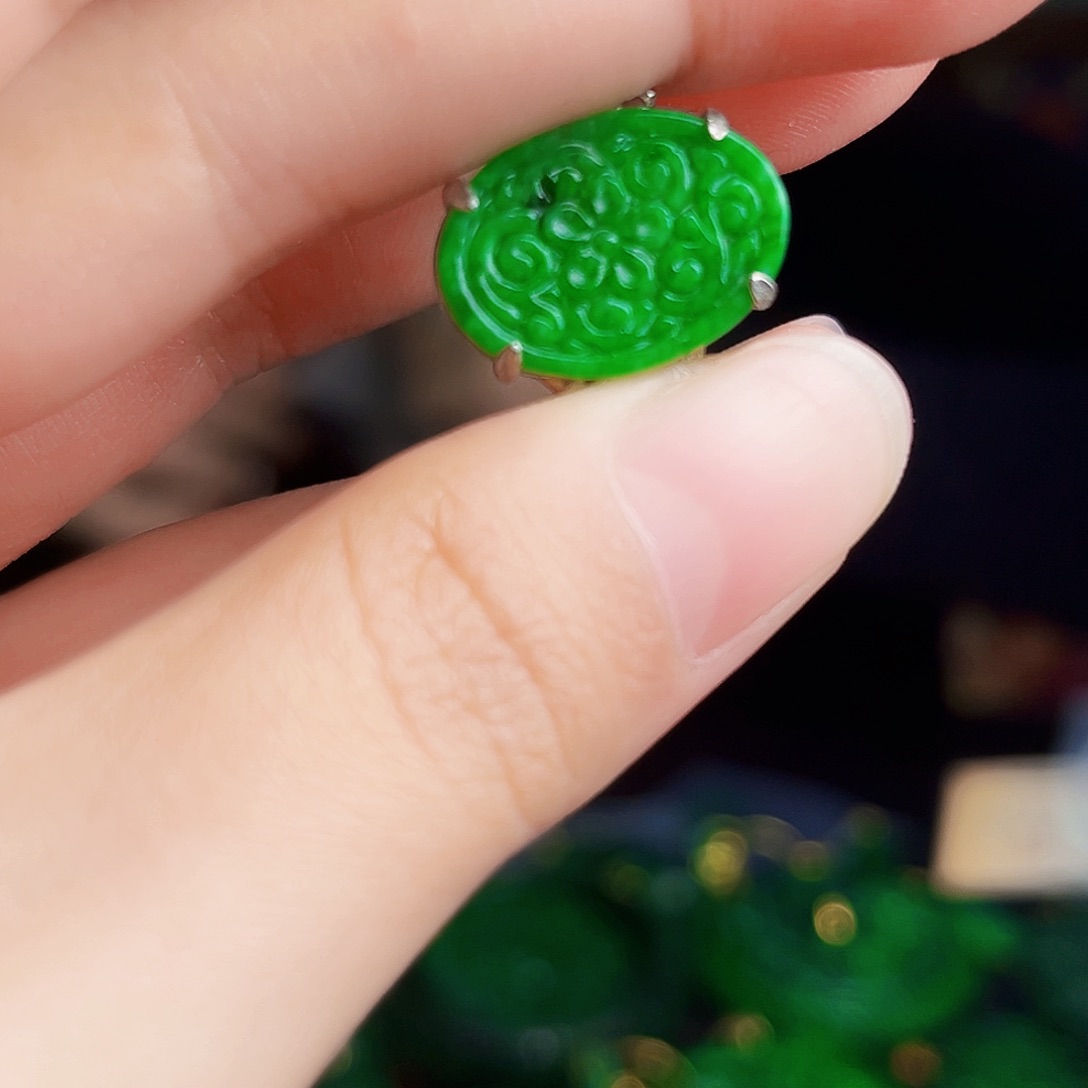 颈饰银S925镶嵌翡翠多样性