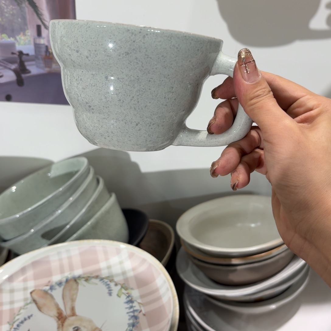 瓷燕*?一个一个一个