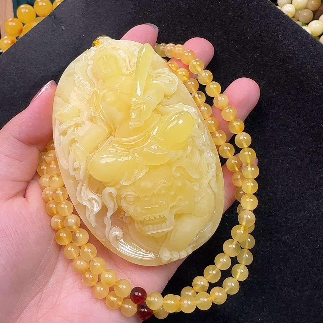 蜜蜡未镶嵌珠宝奇石