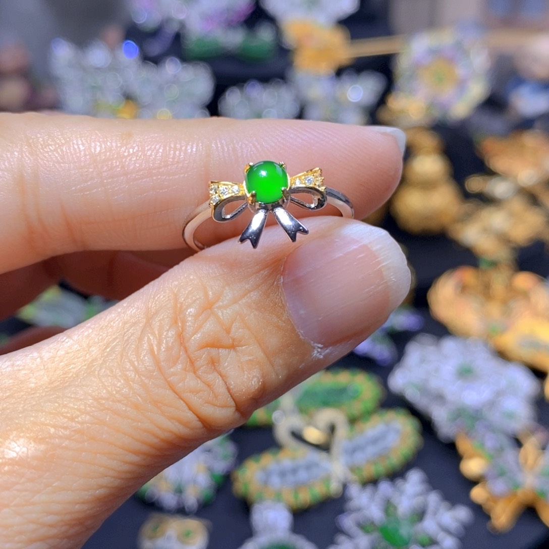 翡翠耳钉银S925镶嵌天然翡翠