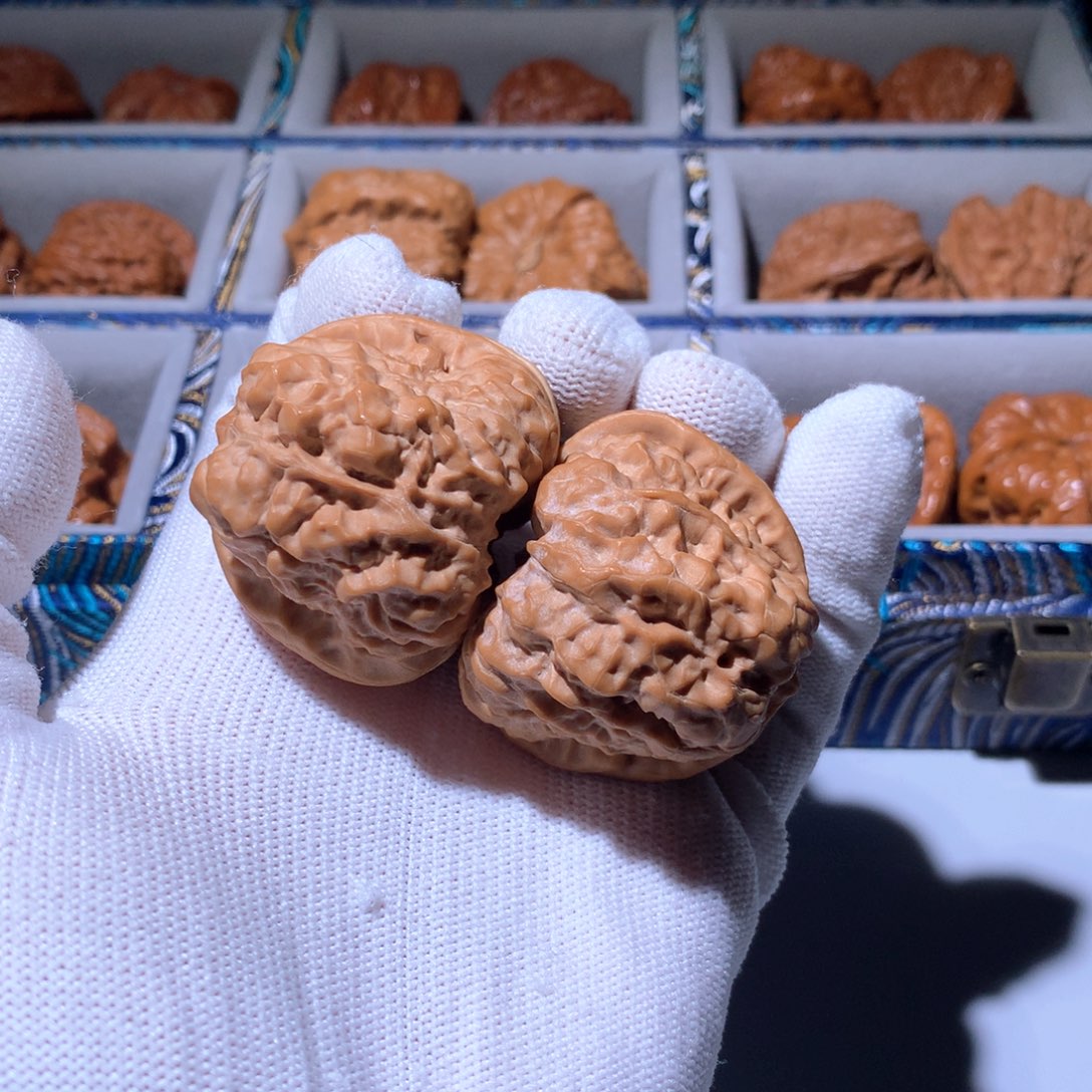 文玩核桃把件聚***社蛤蟆头