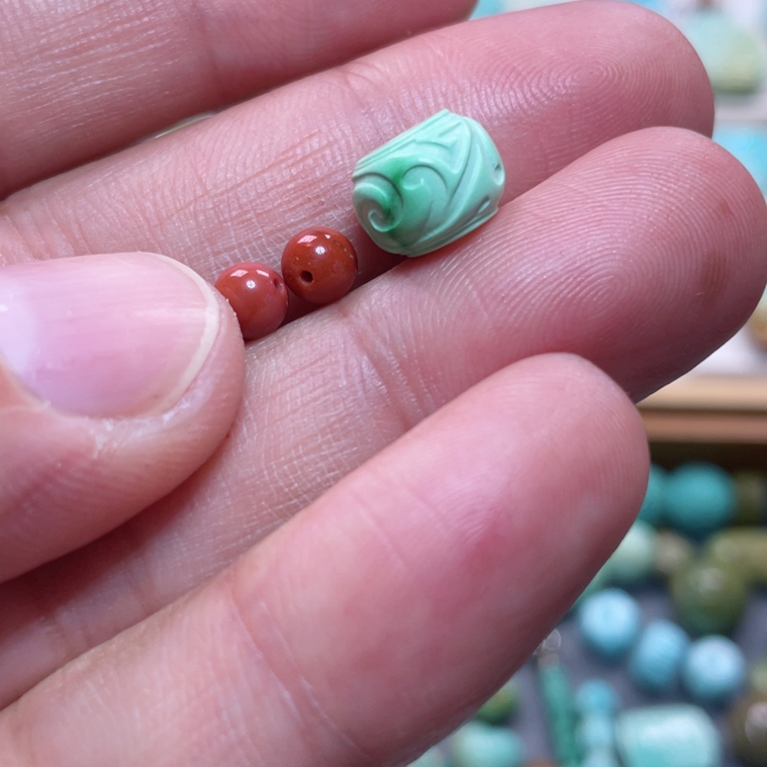 南红玛瑙配饰未镶嵌