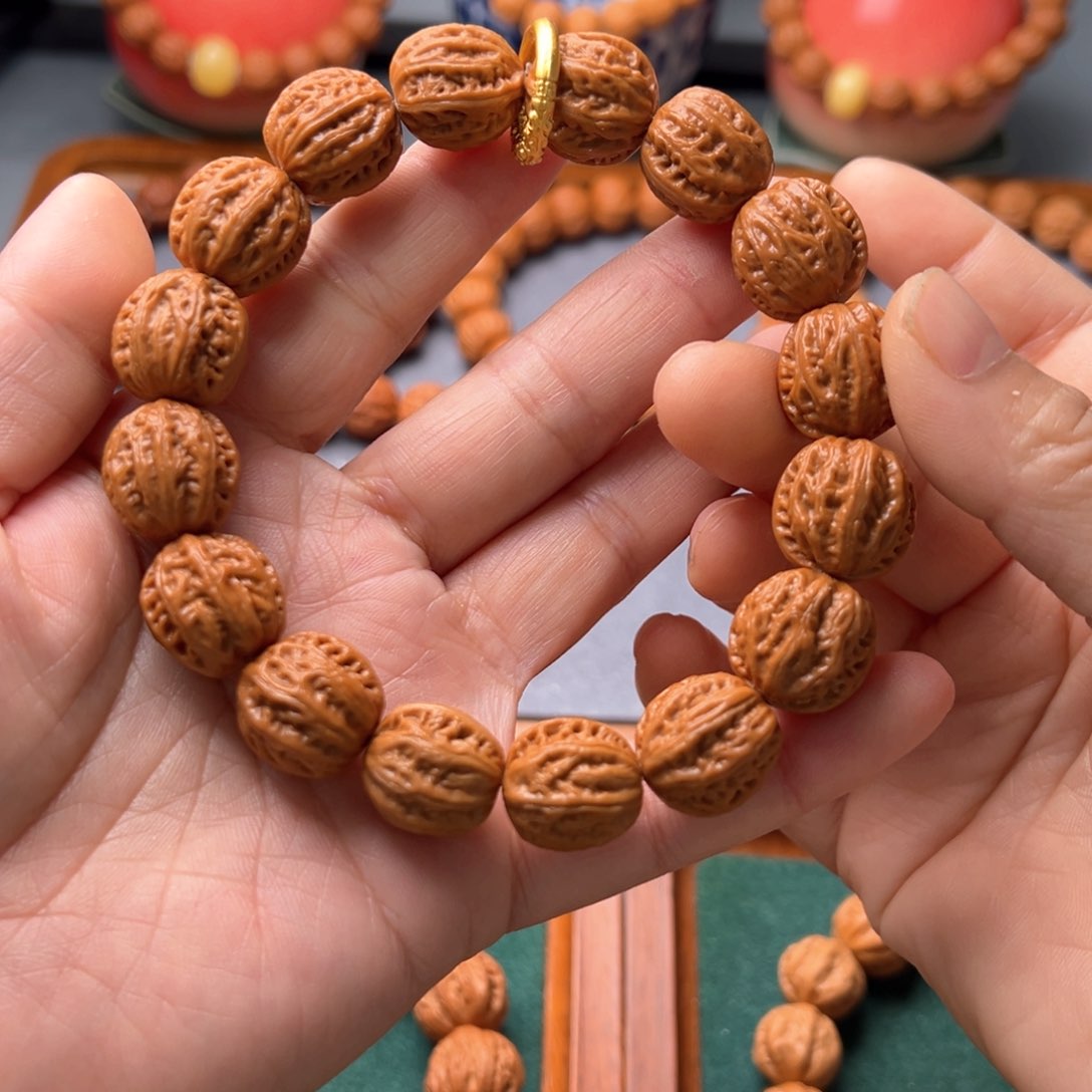 文玩核桃吊坠野生小核桃