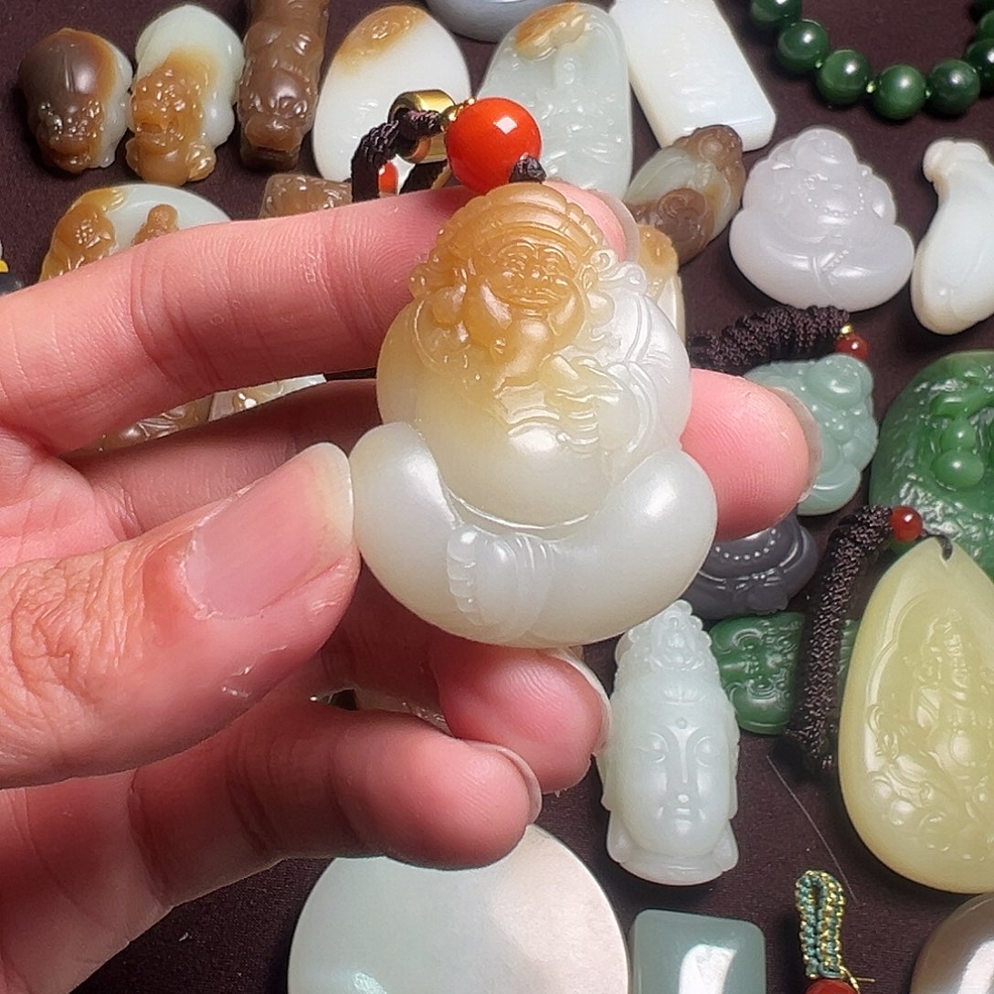 和田玉挂件未镶嵌墨*丸