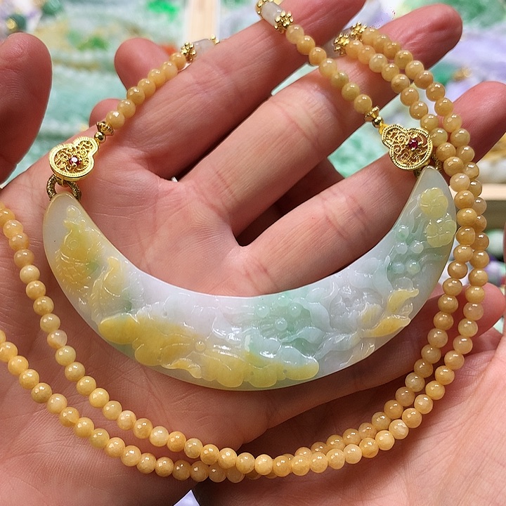 翡翠颈饰未镶嵌吊坠