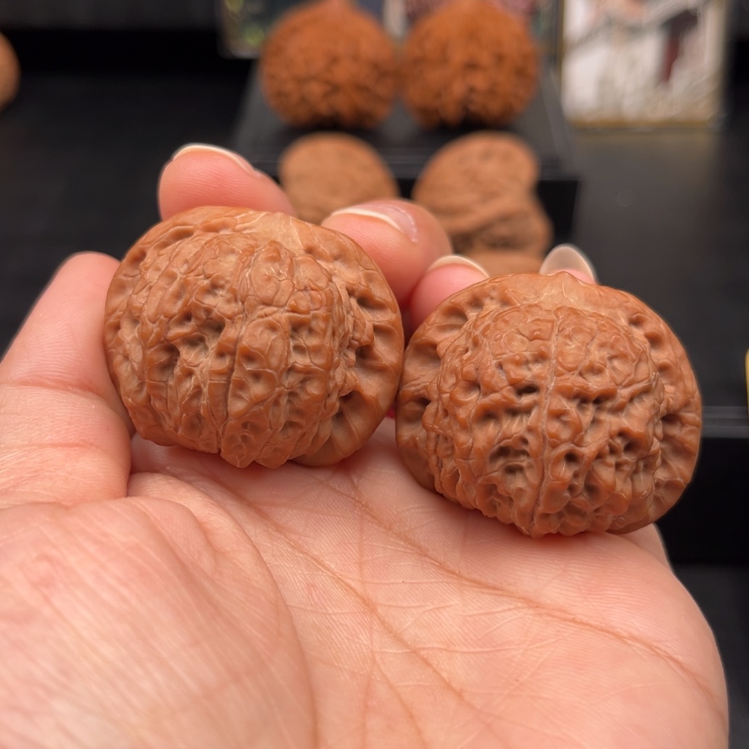 【闪购商品】吊坠文玩核桃原树血麒麟