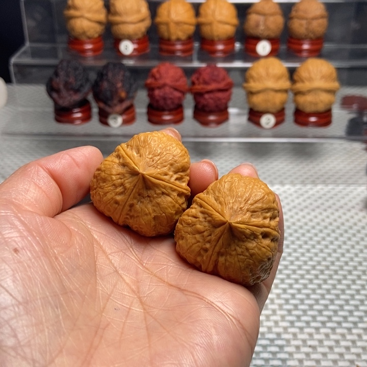 文玩核桃把件12御宝三棱