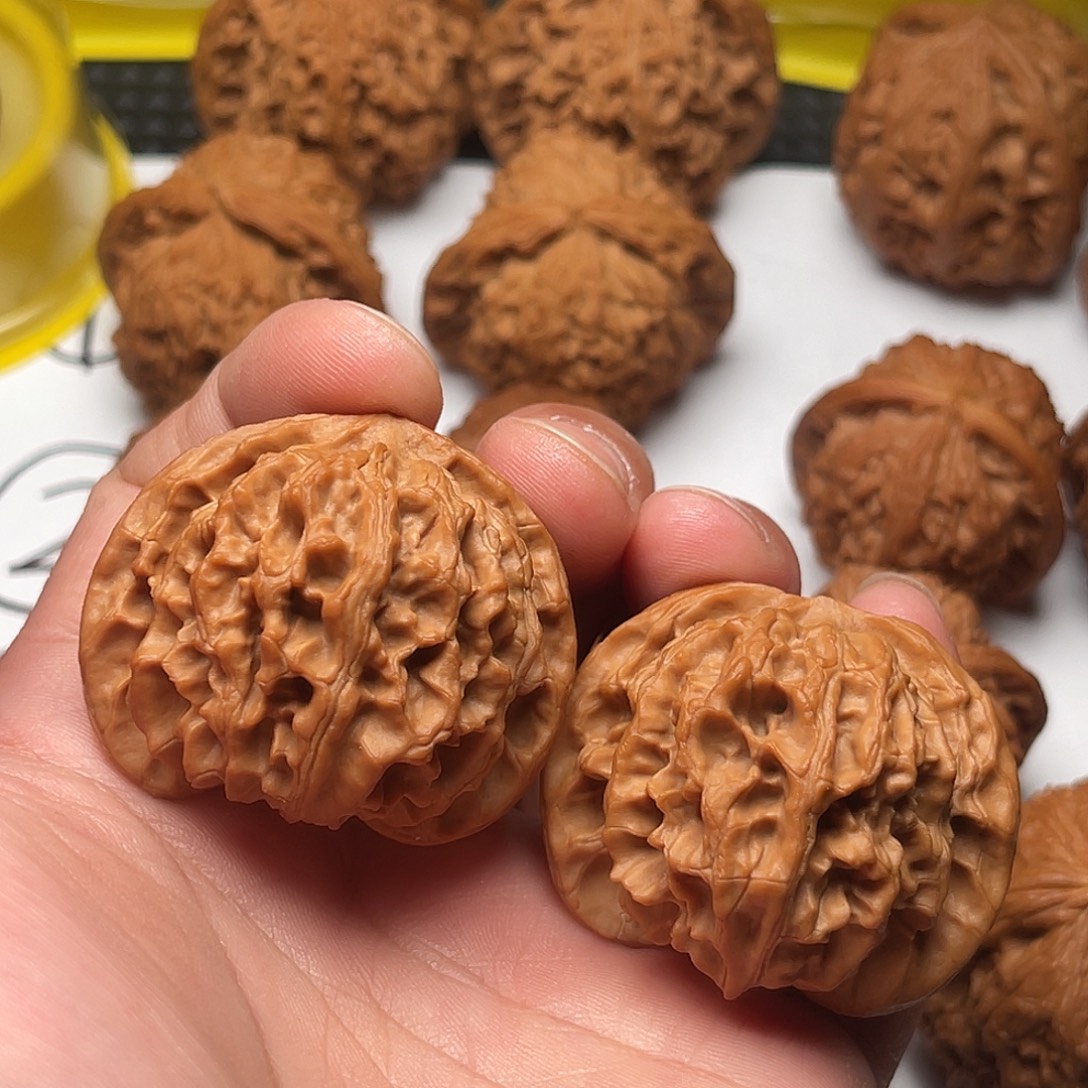 闪***s文玩核桃吊坠苹果园