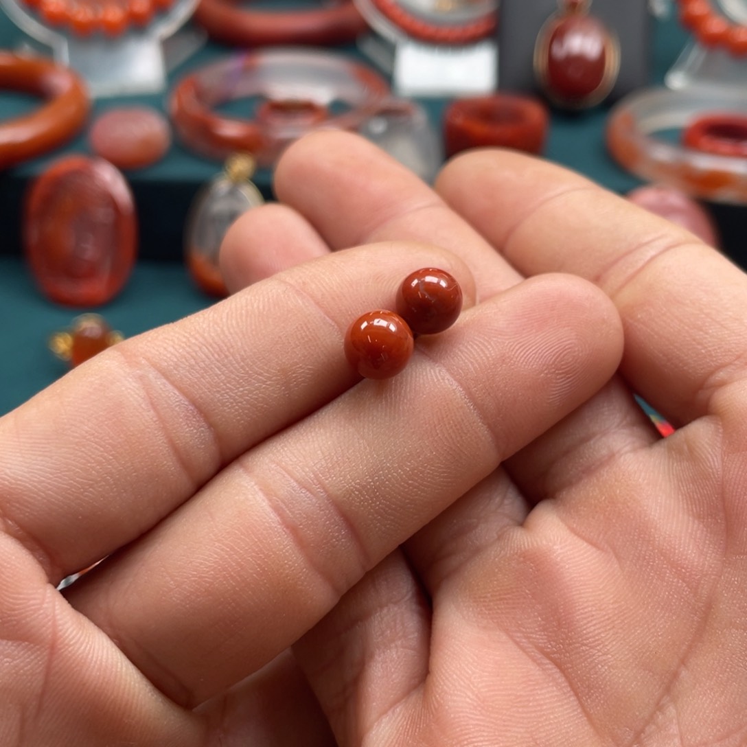 南红玛瑙川料南红满肉圆珠耳钉7+mm银S925镶嵌