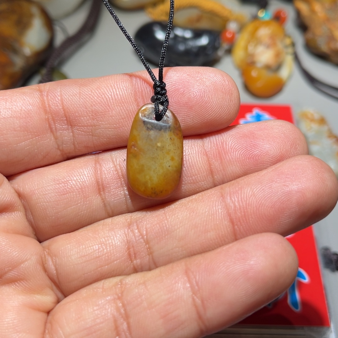 和田玉（子料）未镶嵌挂件