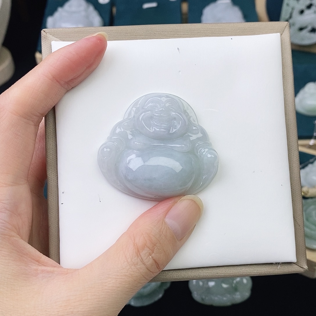 翡翠未镶嵌颈饰佛公