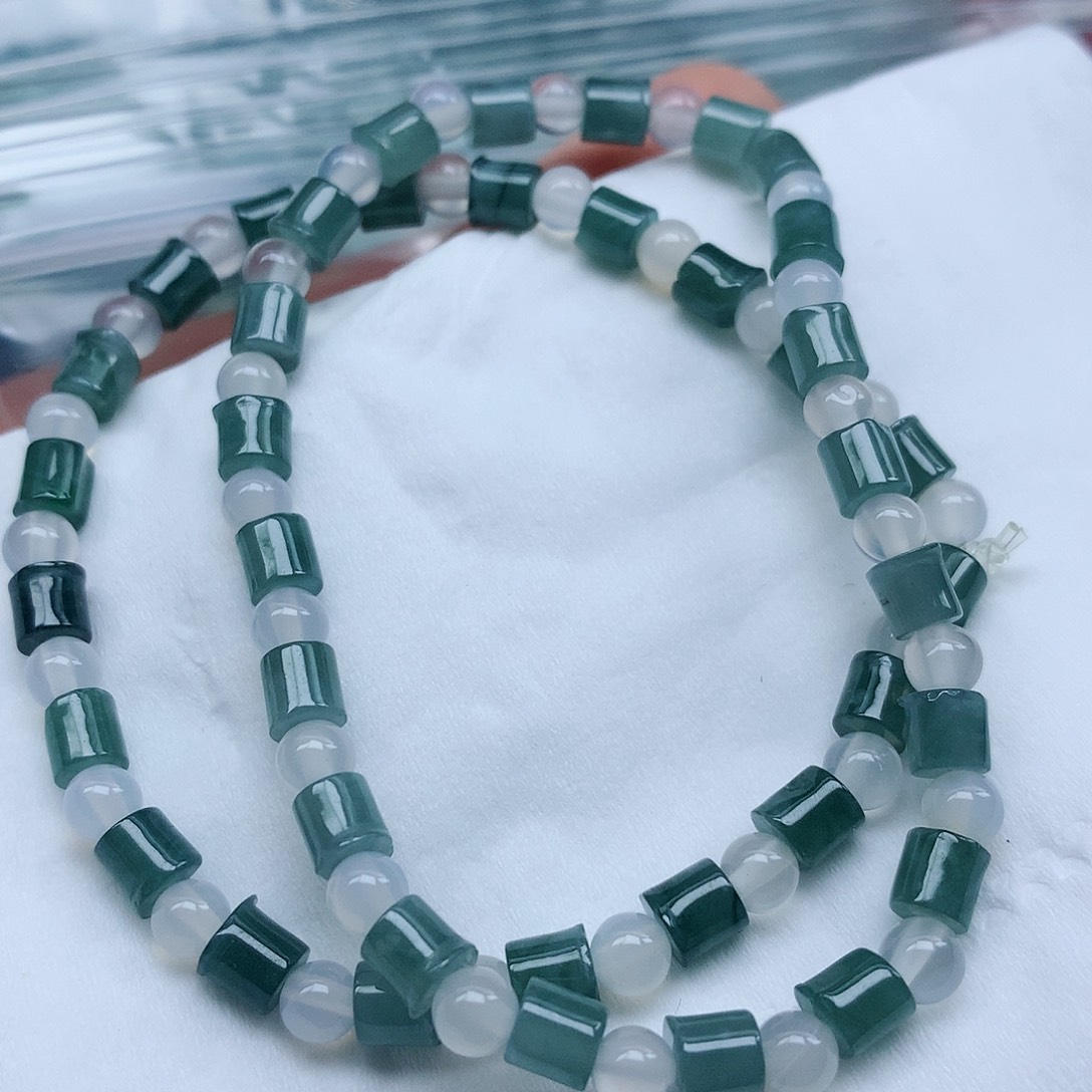 翡翠未镶嵌颈饰手串