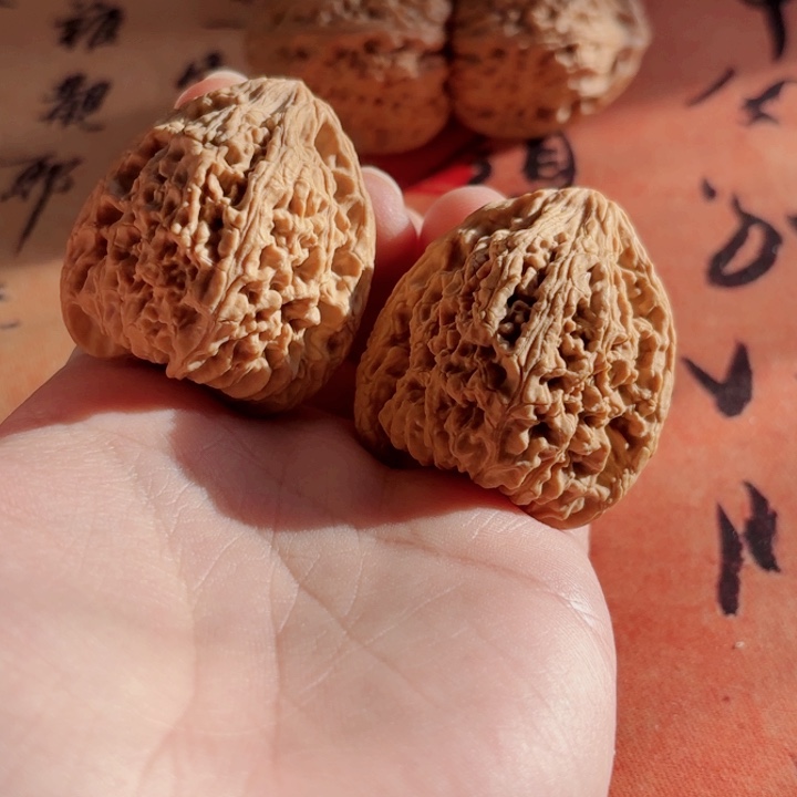 文玩核桃吊坠38老款姜黄皮拉丝高炮涿鹿南疆石