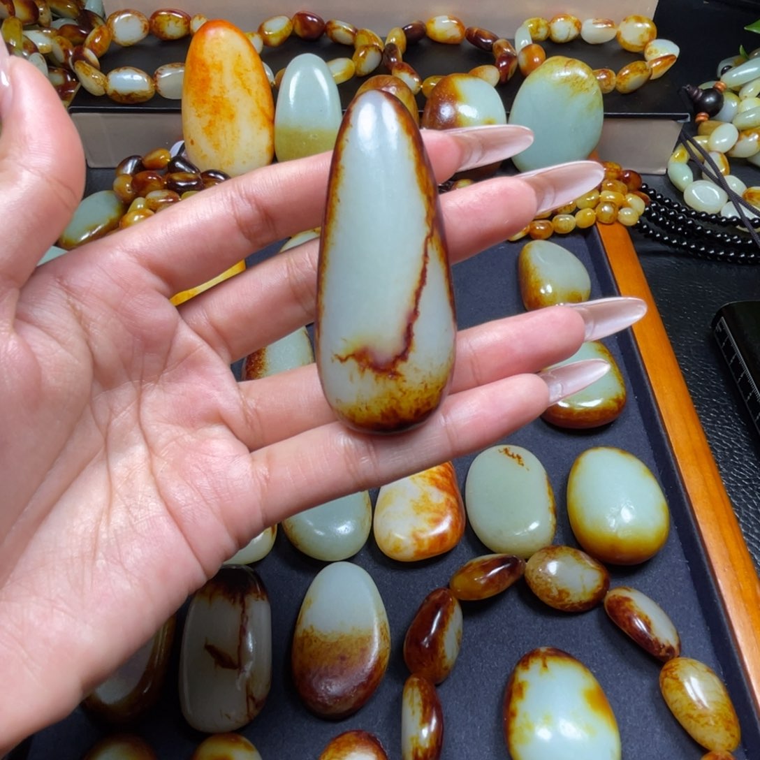 颈饰未镶嵌和田玉