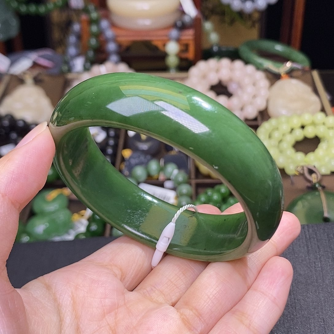 和田玉未镶嵌59阳绿碧玉轮胎手镯