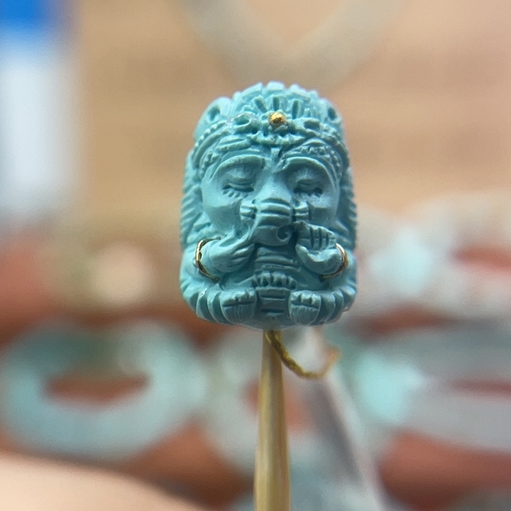 绿松石未镶嵌珠宝奇石