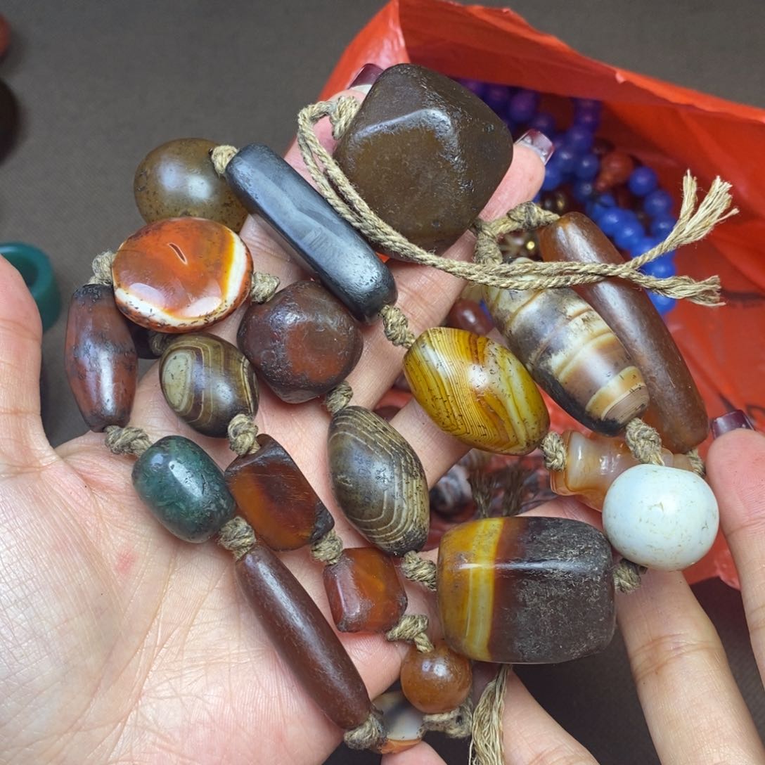 玛瑙/玉髓颈饰未镶嵌