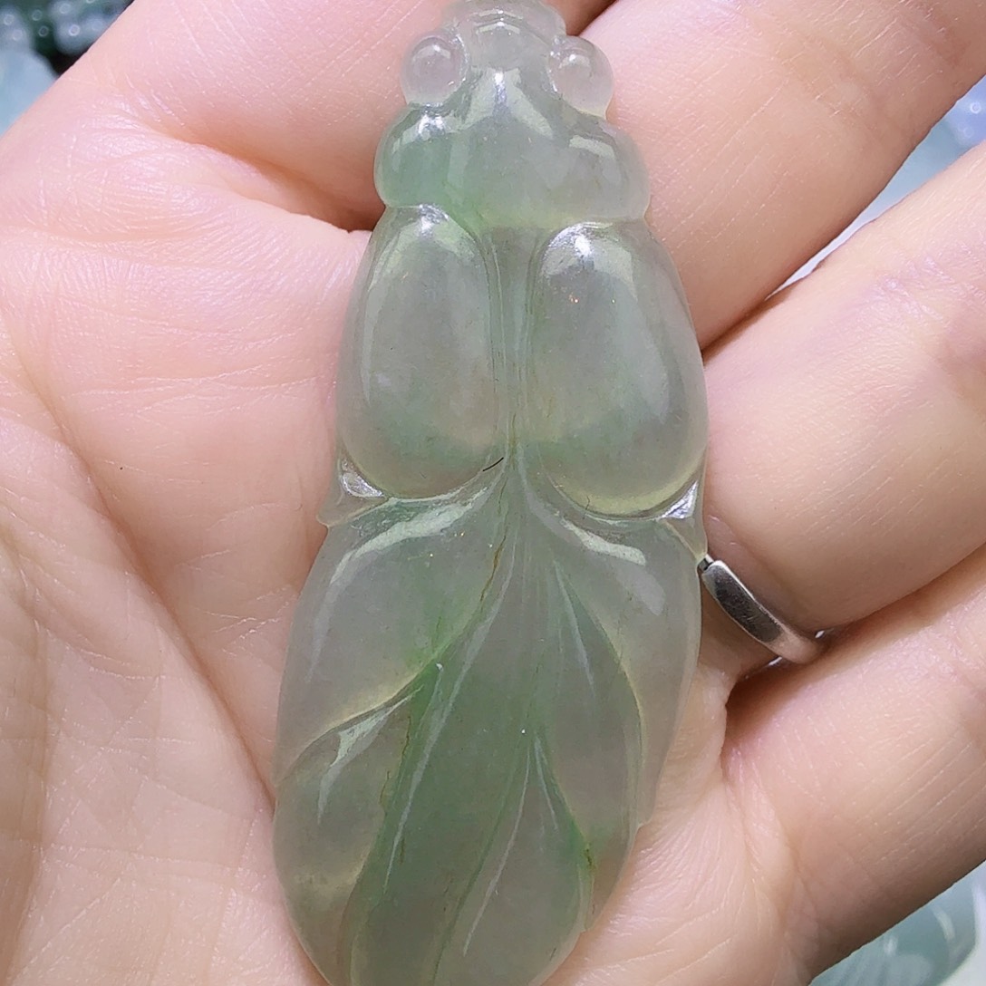 翡翠颈饰未镶嵌金鱼