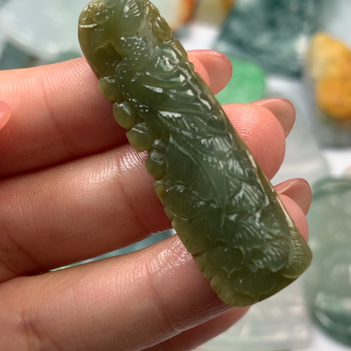 翡翠未镶嵌颈饰翡翠