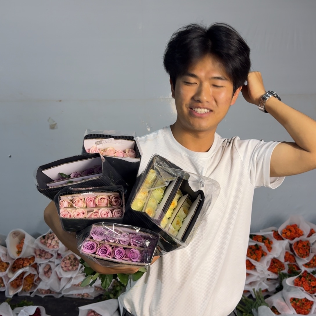 盲盒单头玫瑰3扎包邮价秒杀