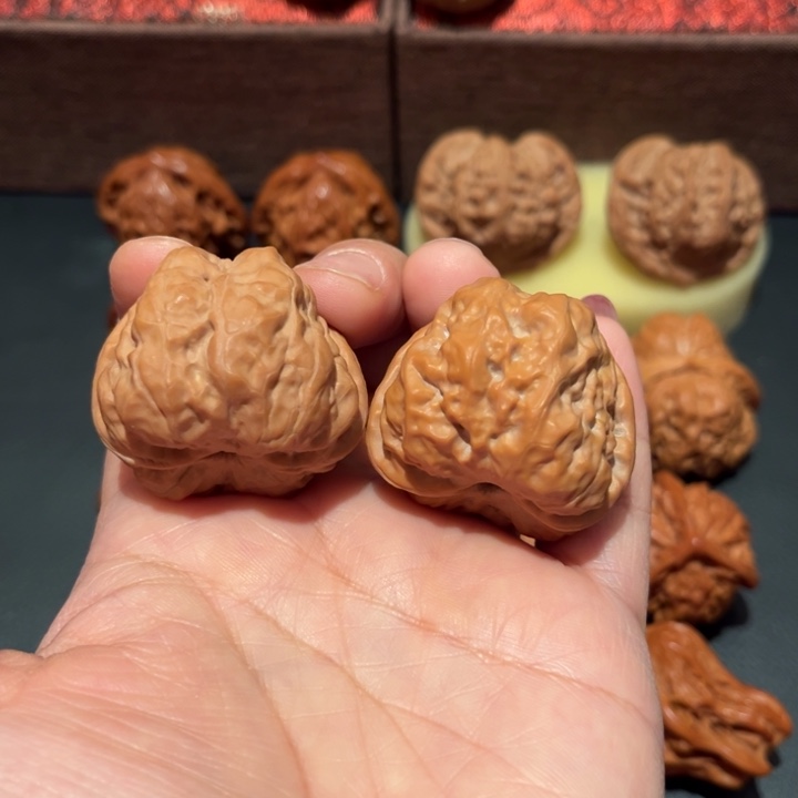 文玩核桃吊坠蛤蟆头全品