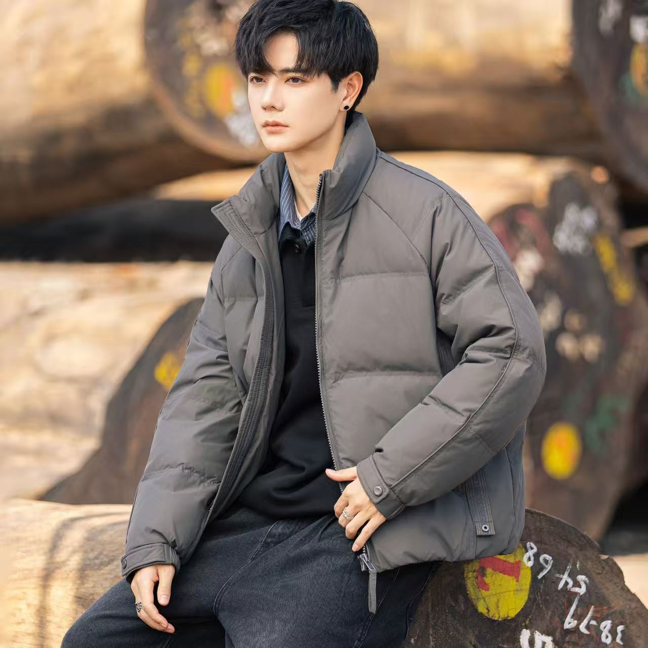 9810秋冬新款轻薄羽绒服男士休闲2025款高端帅气翻领夹克保暖