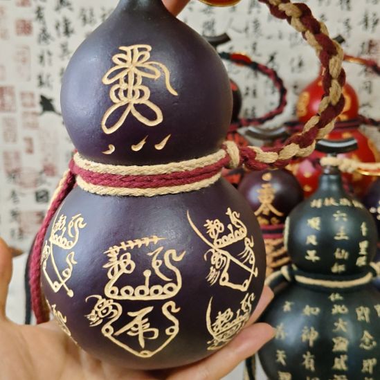 《***贞手工雕刻五路招财进宝。