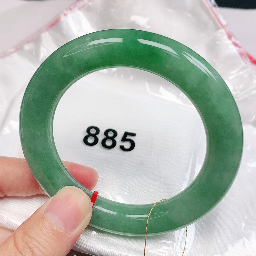 翡翠手镯未镶嵌抖音885