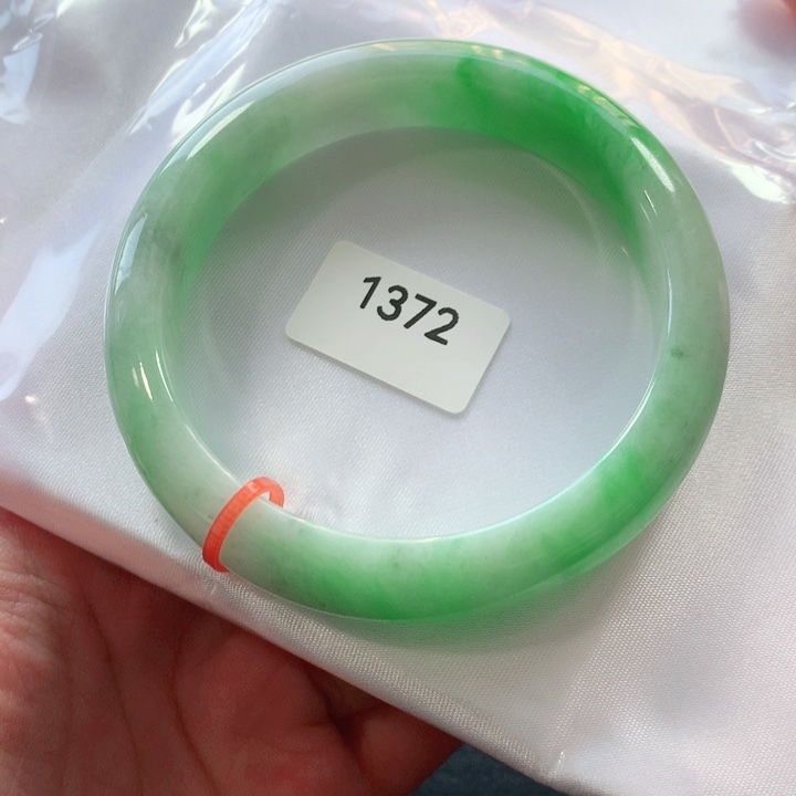 翡翠手镯未镶嵌天然翡翠手镯01