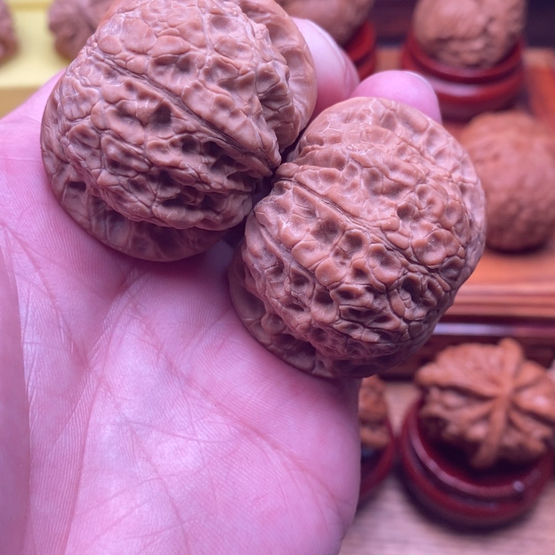 文玩核桃吊坠血麒麟44