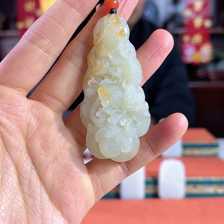 和田玉吊坠未镶嵌