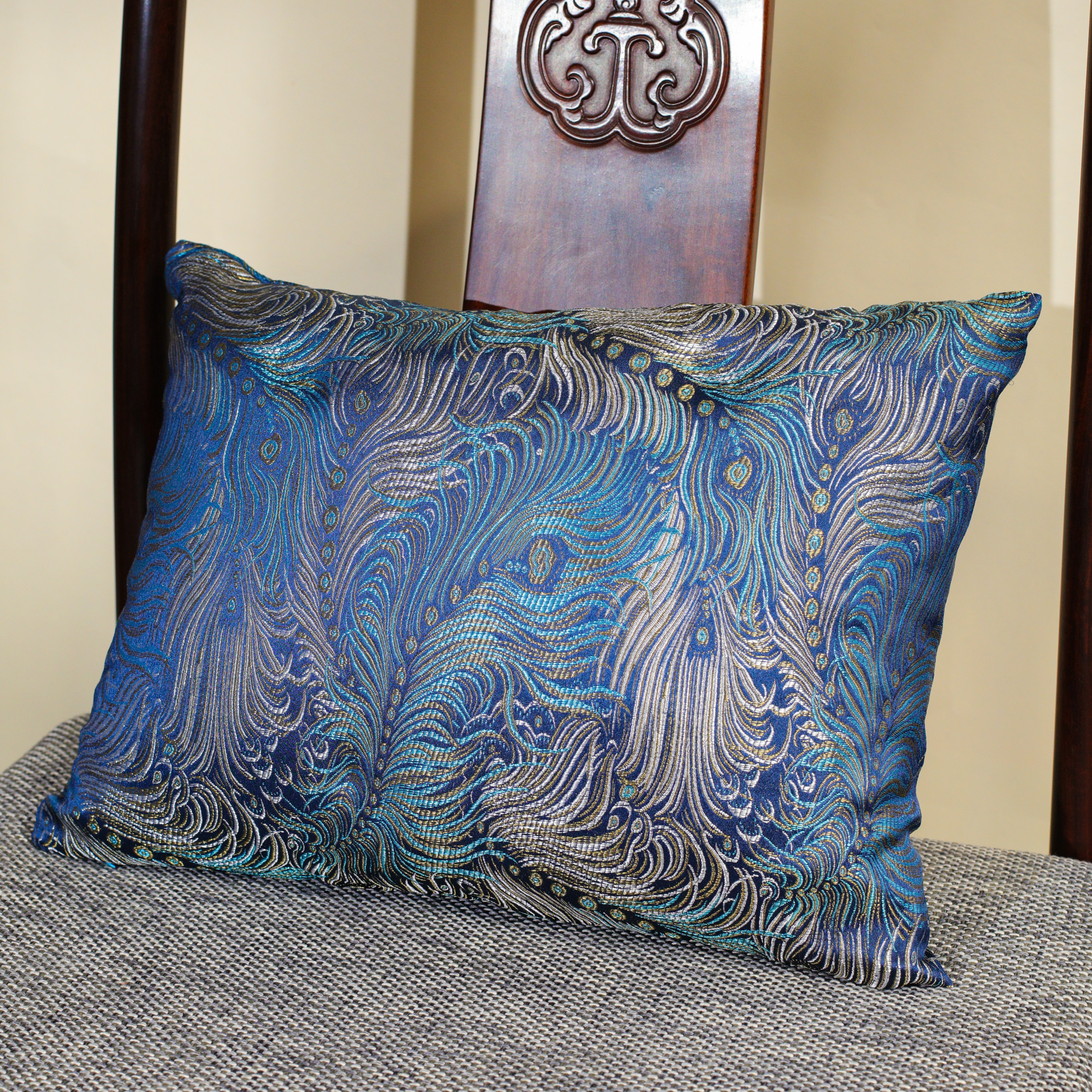 【九姐爱喝茶】美伢【梦三秋】金丝楠刨花 中式抱枕 JSN23BZ0001W