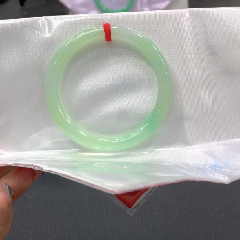 【闪购商品】翡翠手镯未镶嵌翡翠