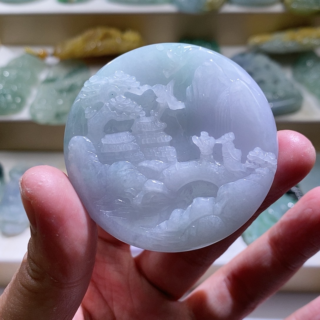 【闪购商品】翡翠颈饰未镶嵌山水