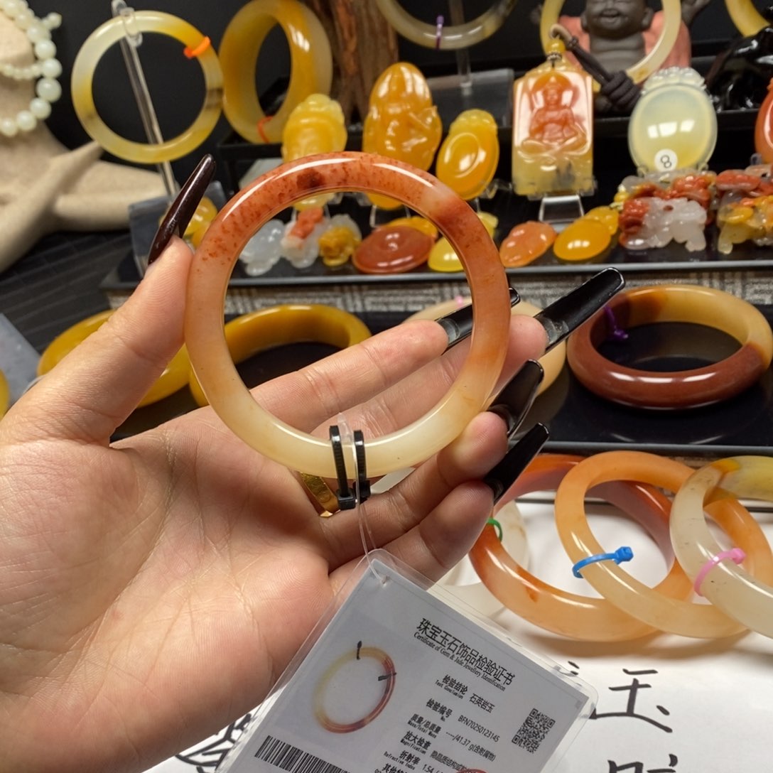 石英质玉（黄龙玉）手镯未镶嵌衣*