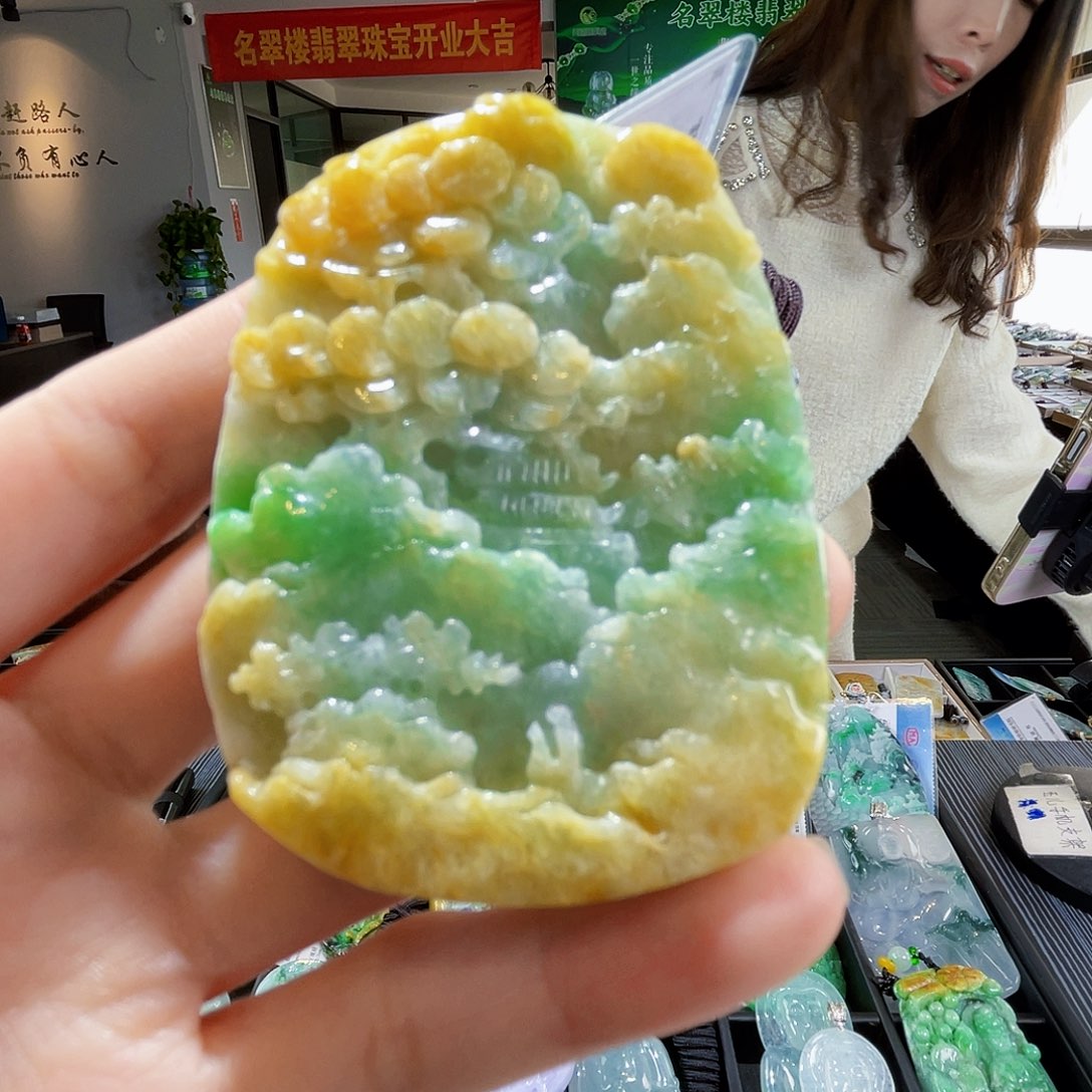 颈饰未镶嵌翡翠翡翠