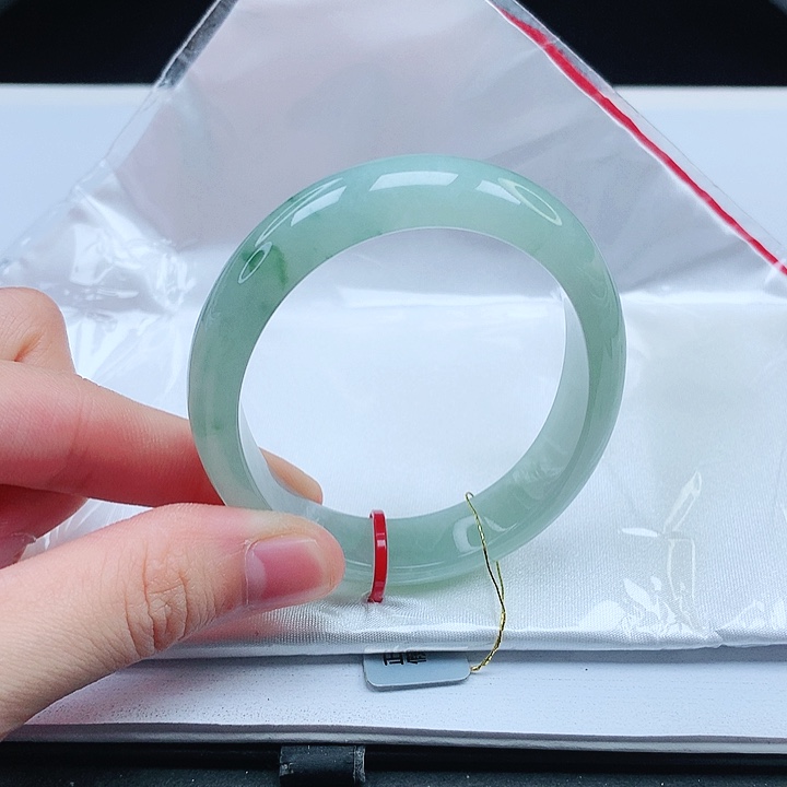 翡翠手镯（贵妃镯）未镶嵌缅甸天然a货手镯53