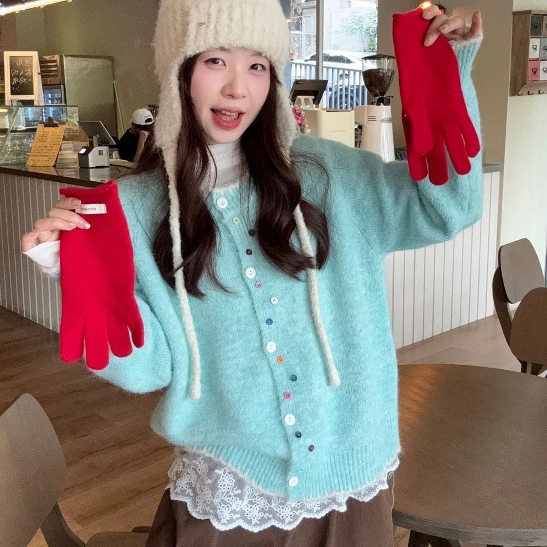 2025韩系复古彩色扣子针织开衫女秋季新款设计感小众百搭软糯毛衣