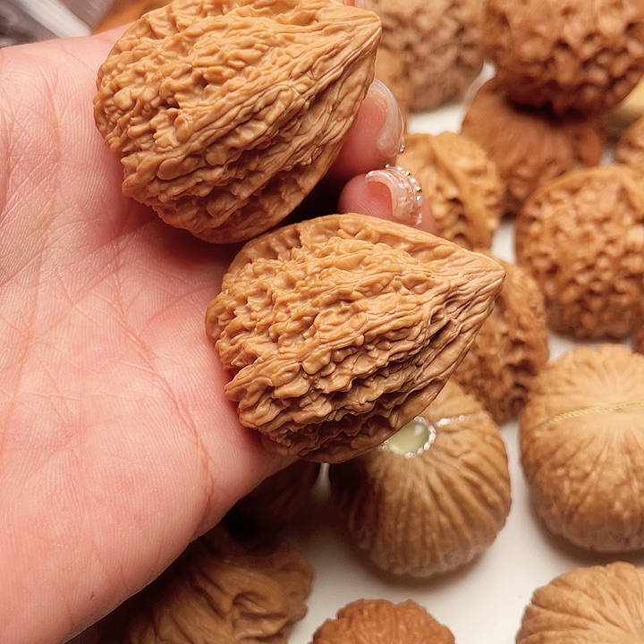 文玩核桃吊坠塔尖