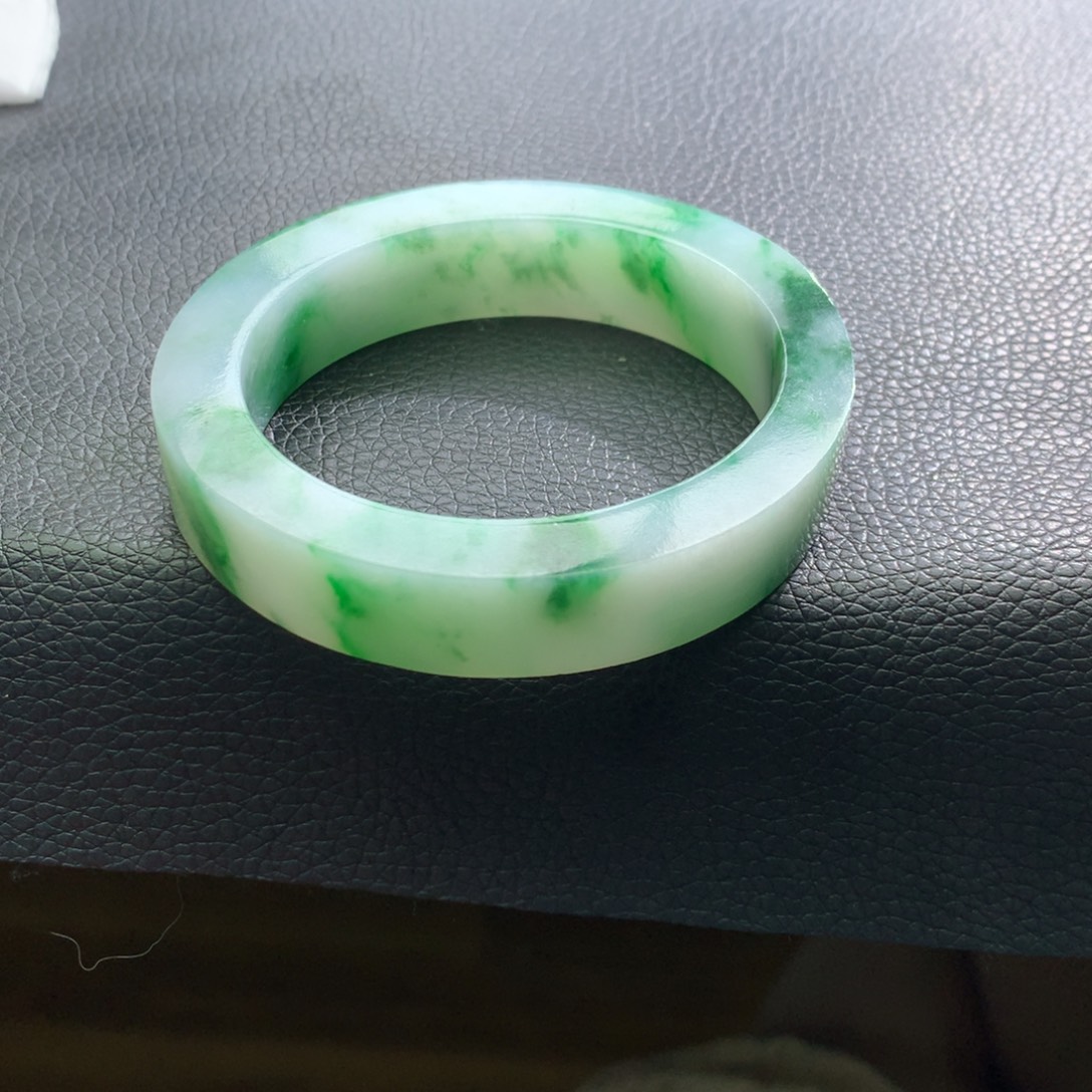 未镶嵌翡翠手镯定制翡翠