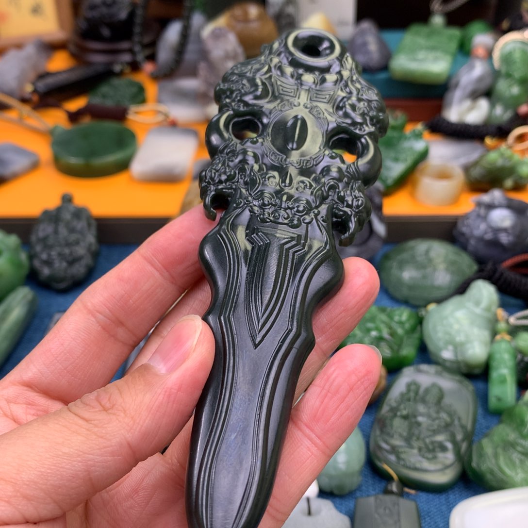 和田玉颈饰未镶嵌