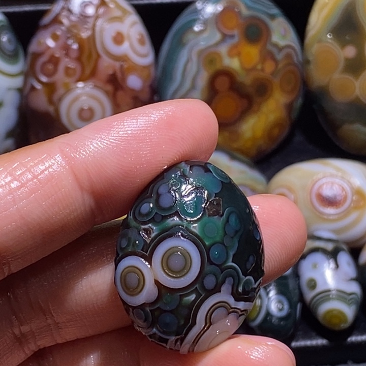 玛瑙/玉髓未镶嵌珠宝半成品85