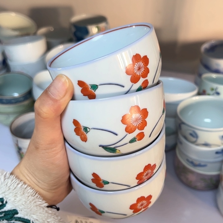 盖碗瓷器直播放漏中