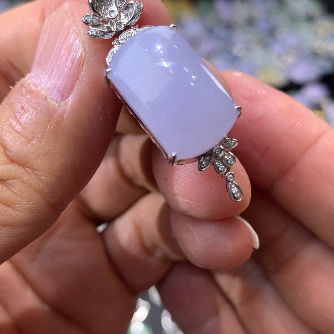 翡翠吊坠(不含链)18K金镶嵌