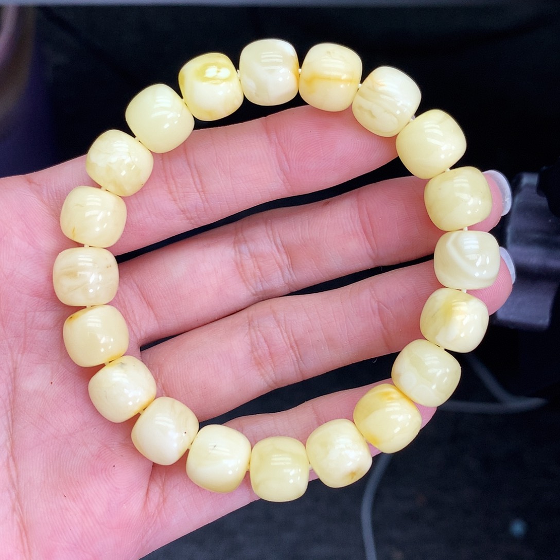 未镶嵌琥珀珠宝奇石