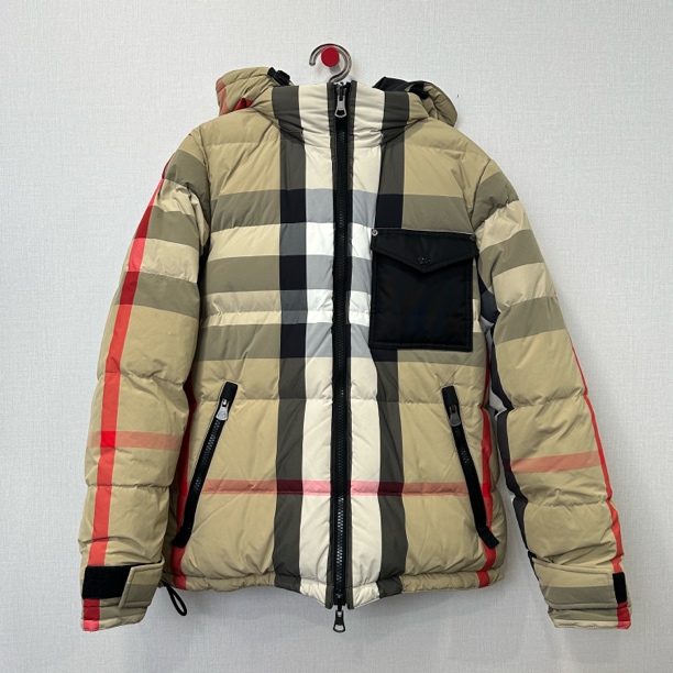 未使用 BURBERRY/博柏利 双面穿羽绒服/尺码M/编号11715