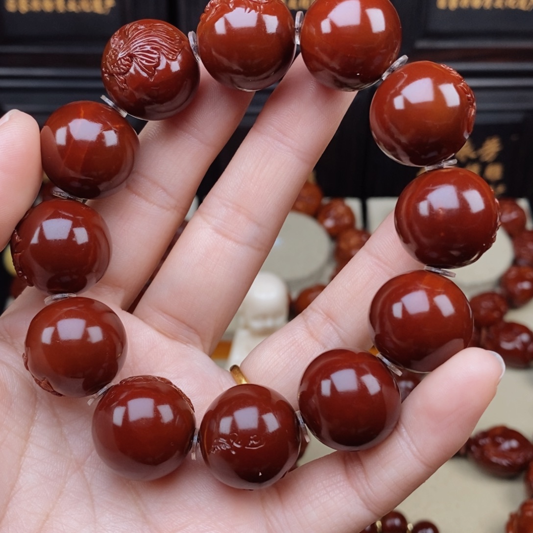 苏***三吊坠橄榄核小金鱼